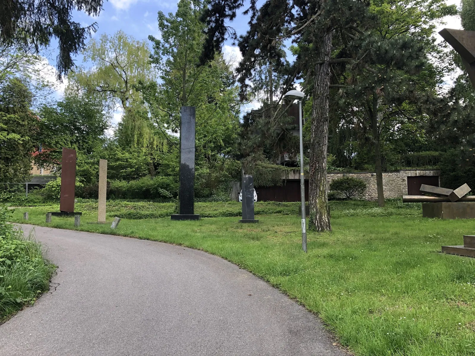 Руины исторической башни Хазенбергтурм в Штутгарте