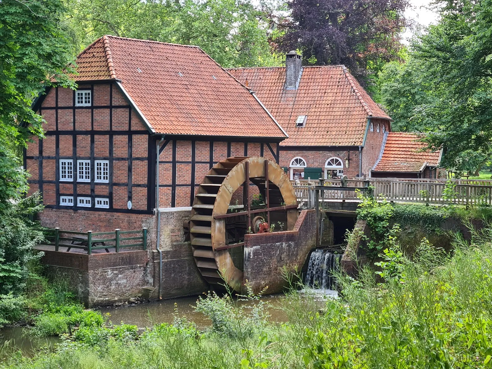 Руины монастыря Хюде