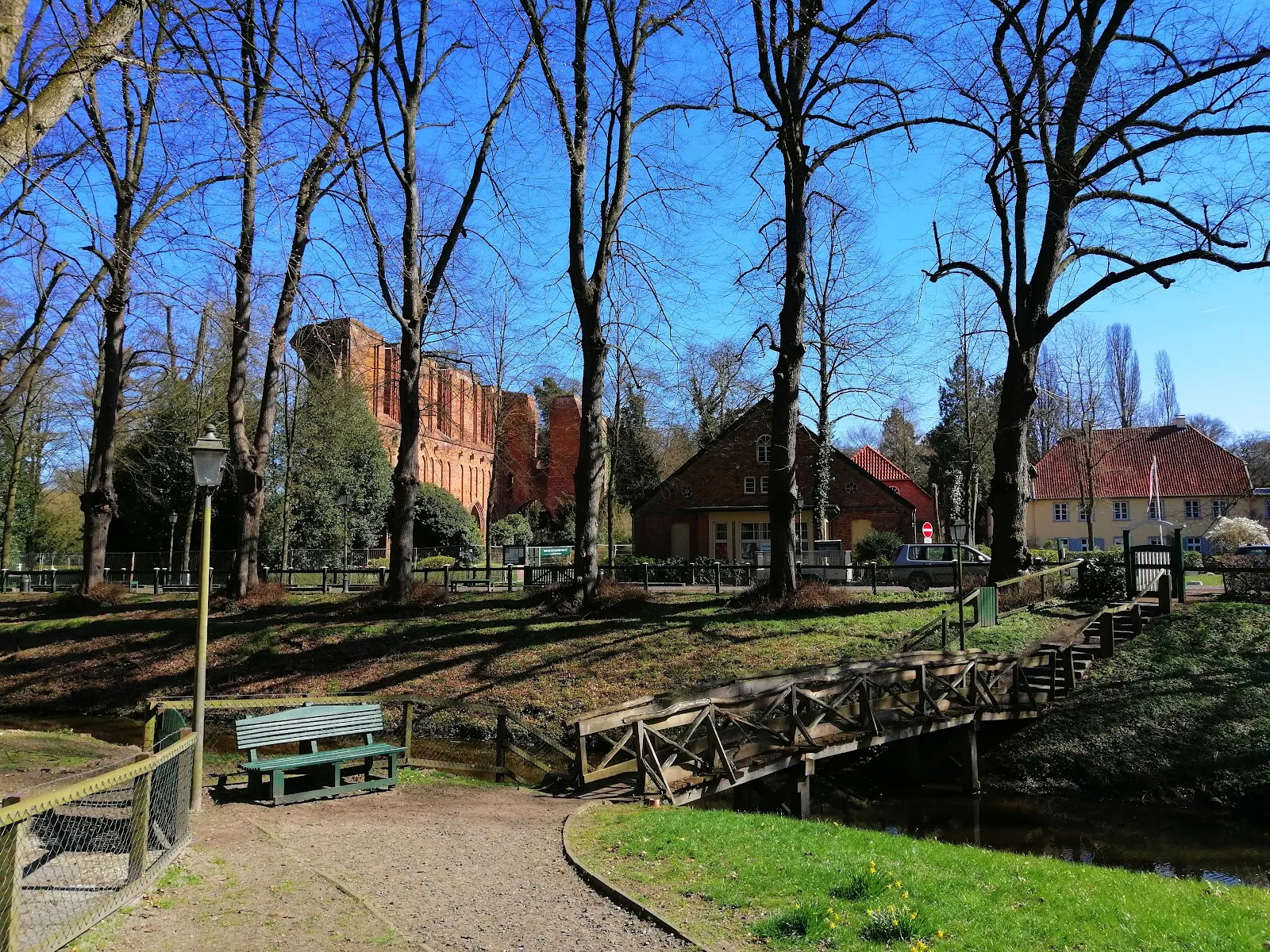 Руины монастыря Хюде