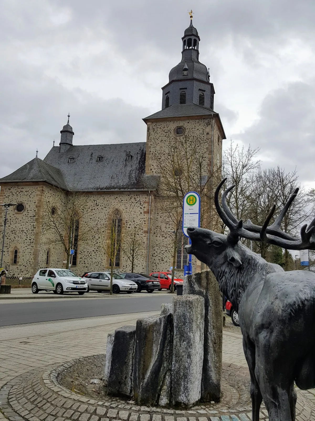 Рычащий олень