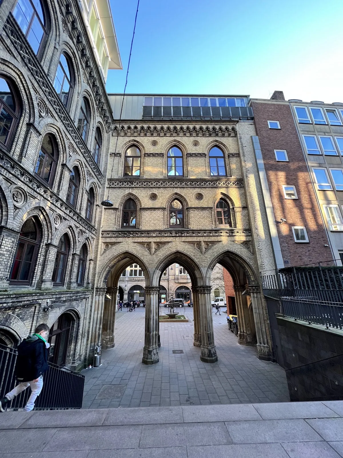 Современная скульптура в Саду скульптур Бременской ратуши