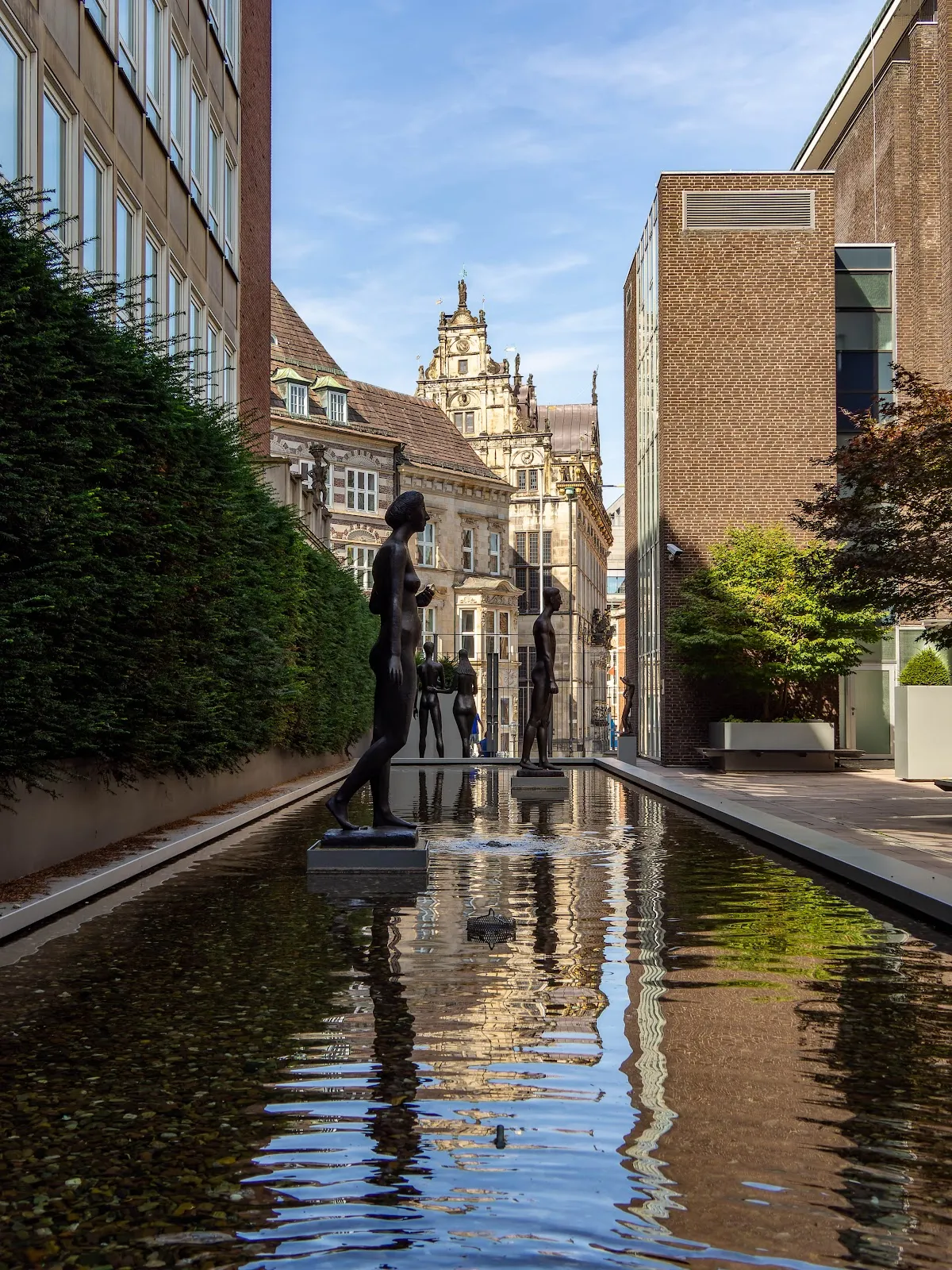 Современная скульптура в Саду скульптур Бременской ратуши