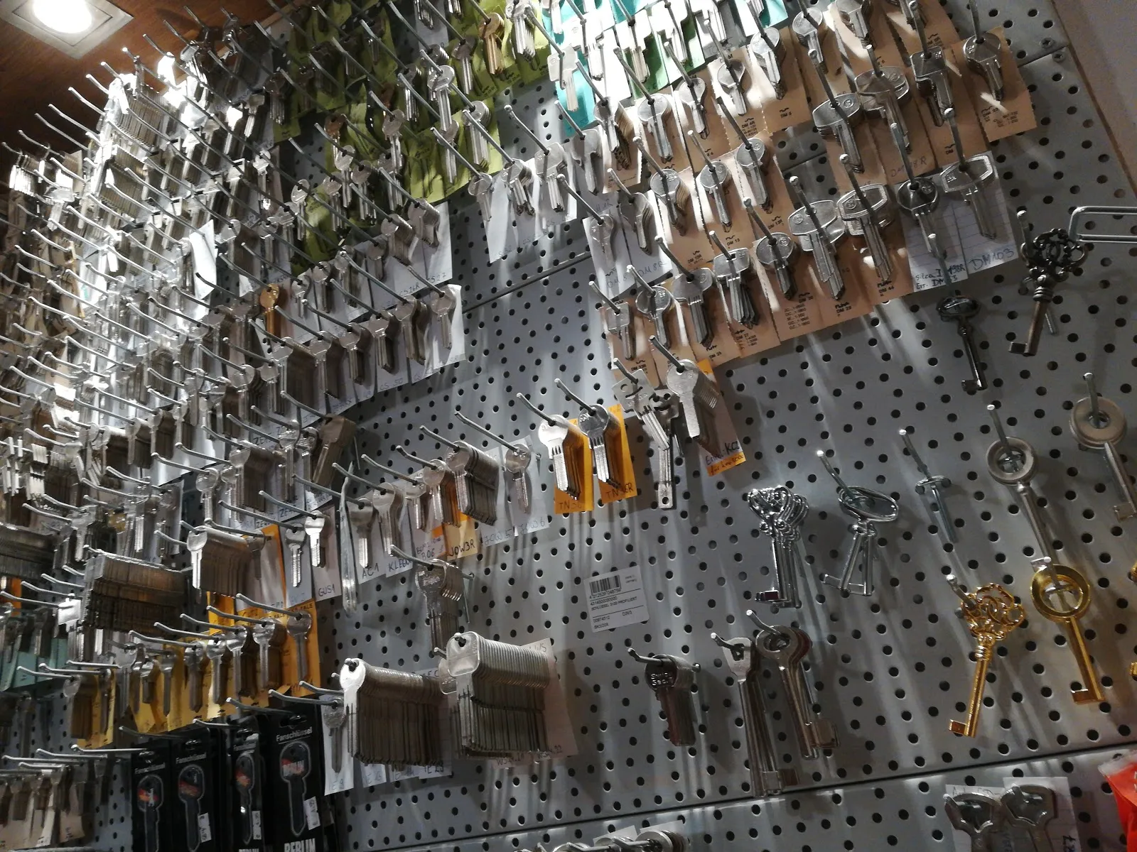 Вывеска сервисного центра 