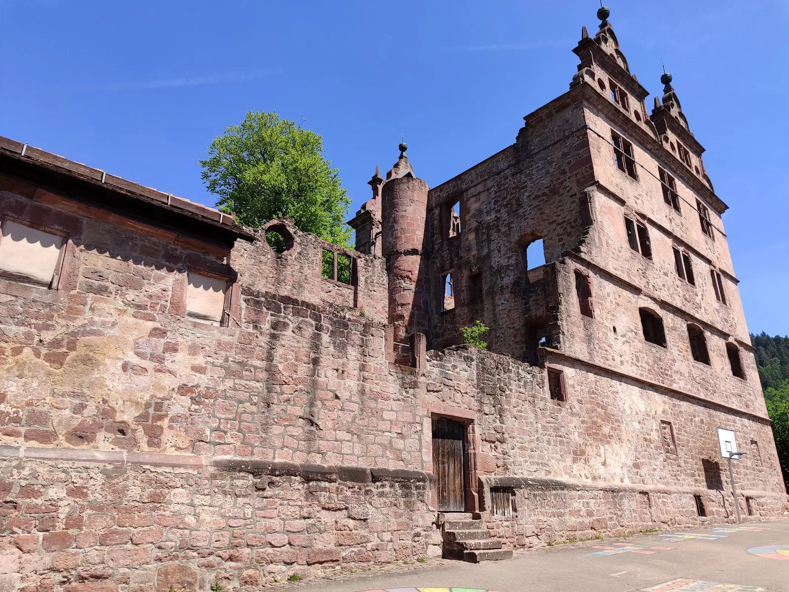 Охотничий замок Хирзау, вид снаружи