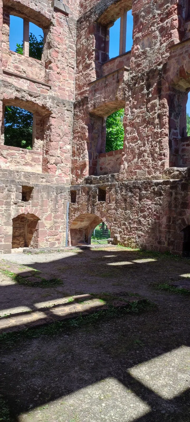 Охотничий замок Хирзау, вид снаружи