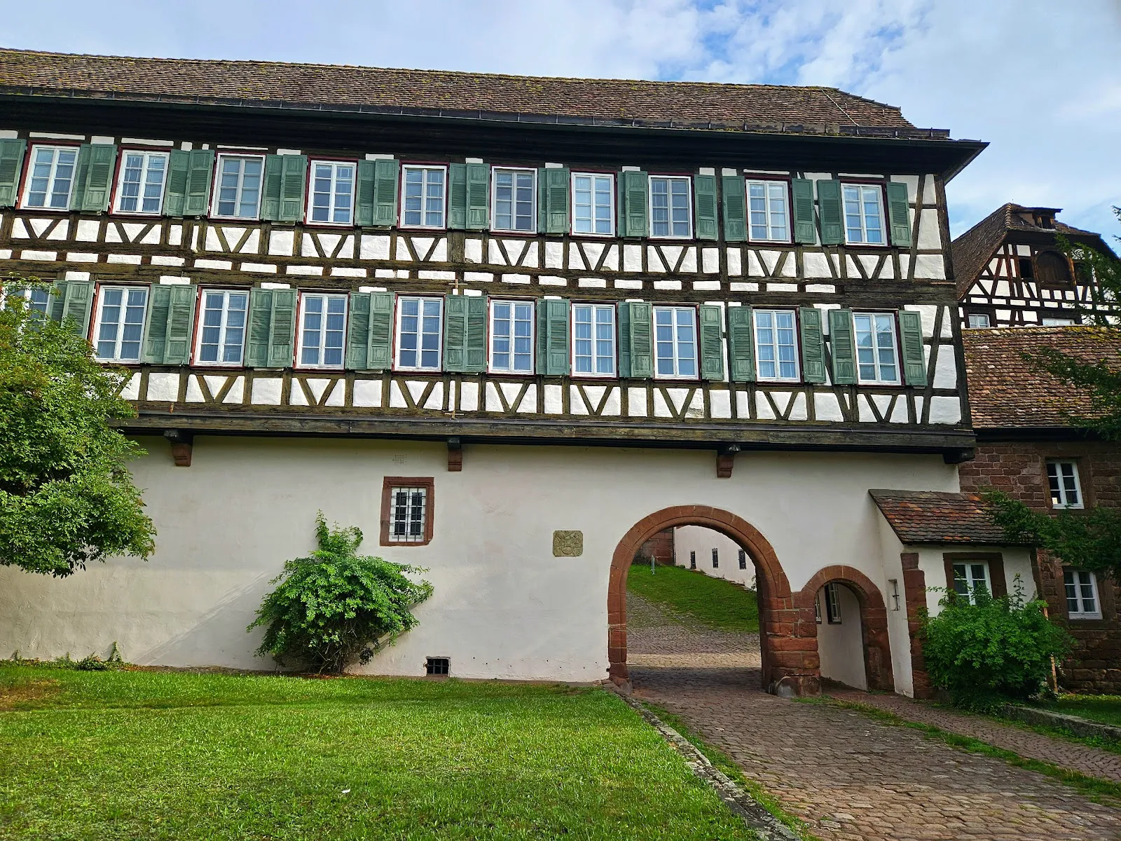 Охотничий замок Хирзау, вид снаружи