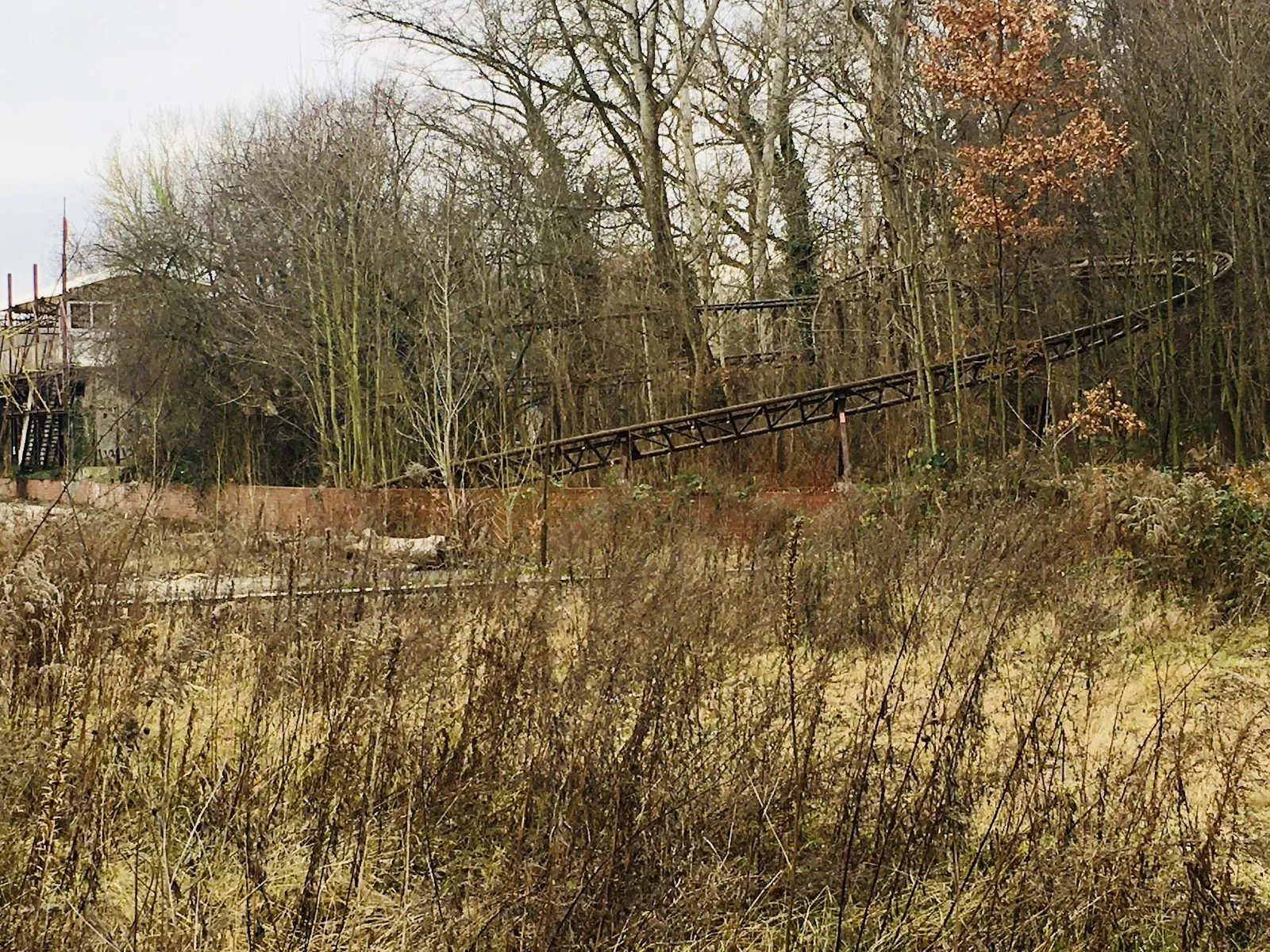 Заброшенные аттракционы в парке Шпреепарк, Берлин