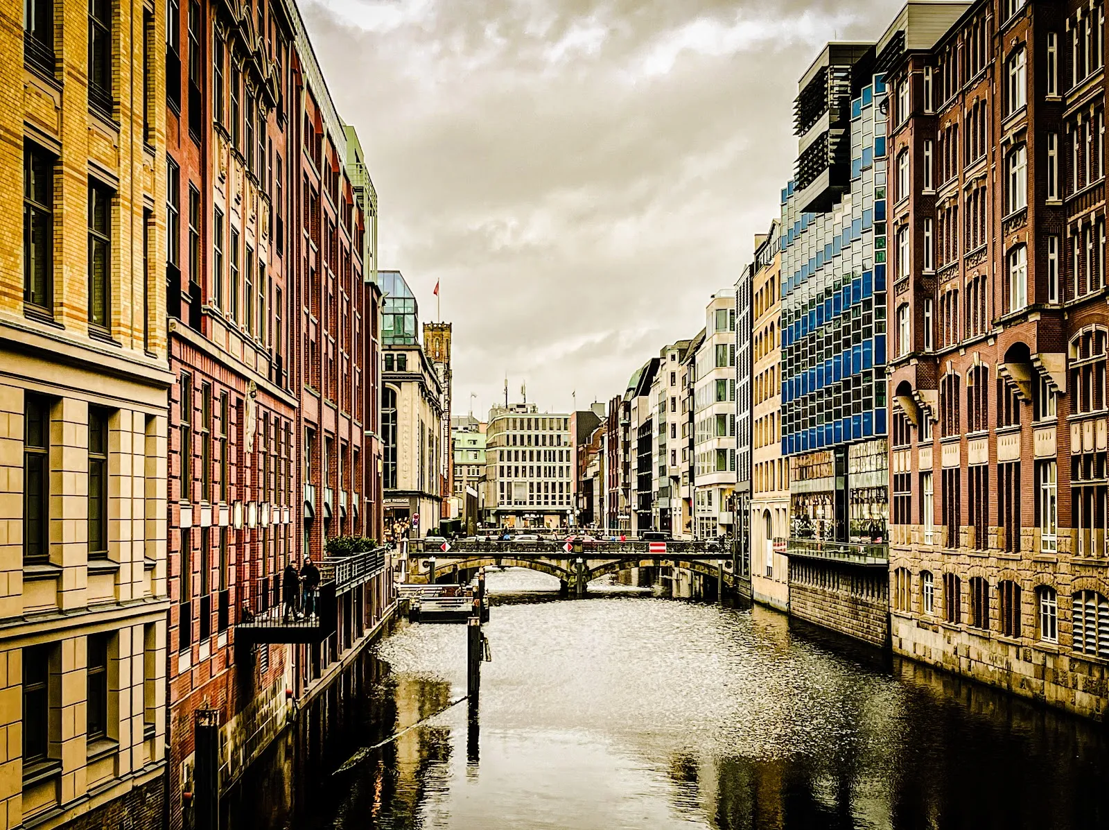 Исторический комплекс зданий Штадтхёфе в Гамбурге