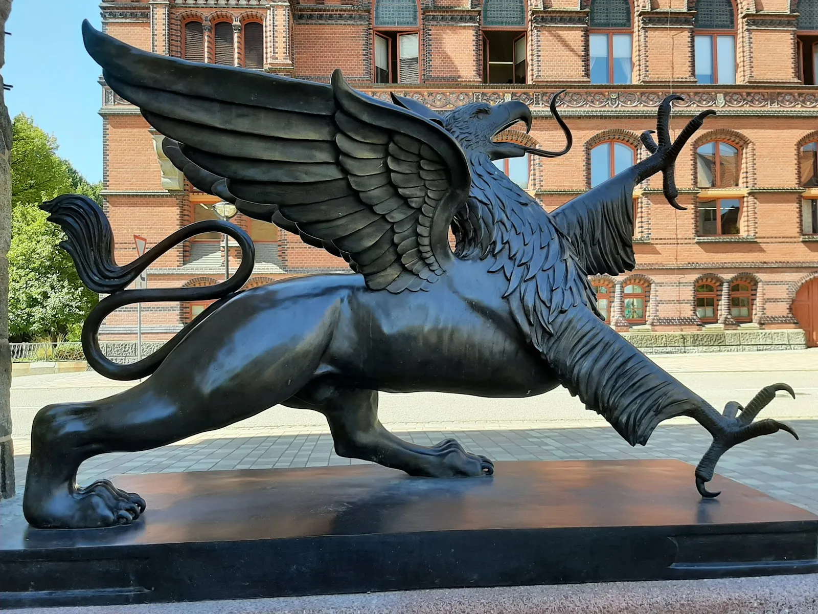 Исторические городские ворота Штайнтор в Ростоке, Германия