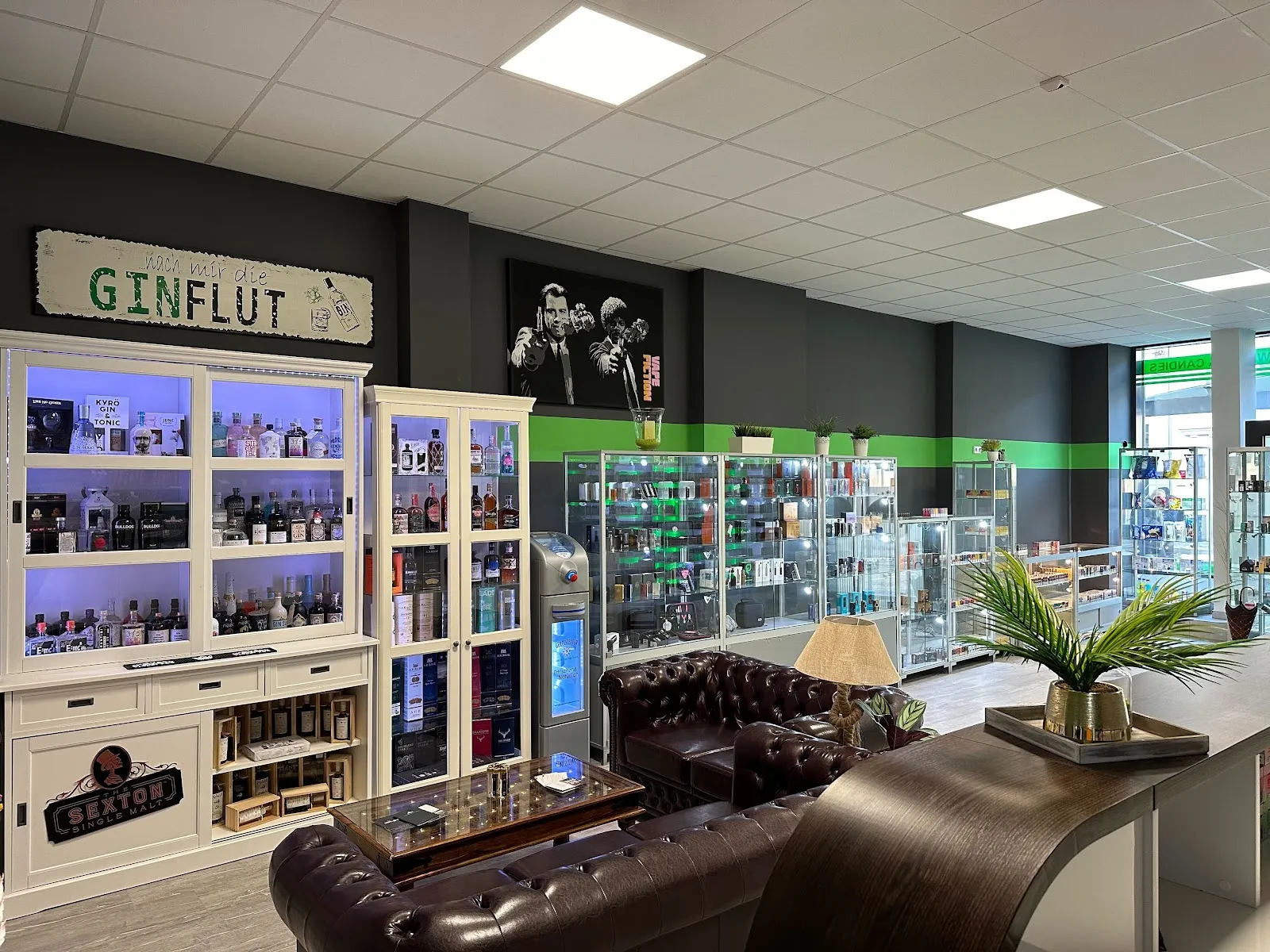 Интерьер кафе-магазина Steam-Time в Бранденбурге