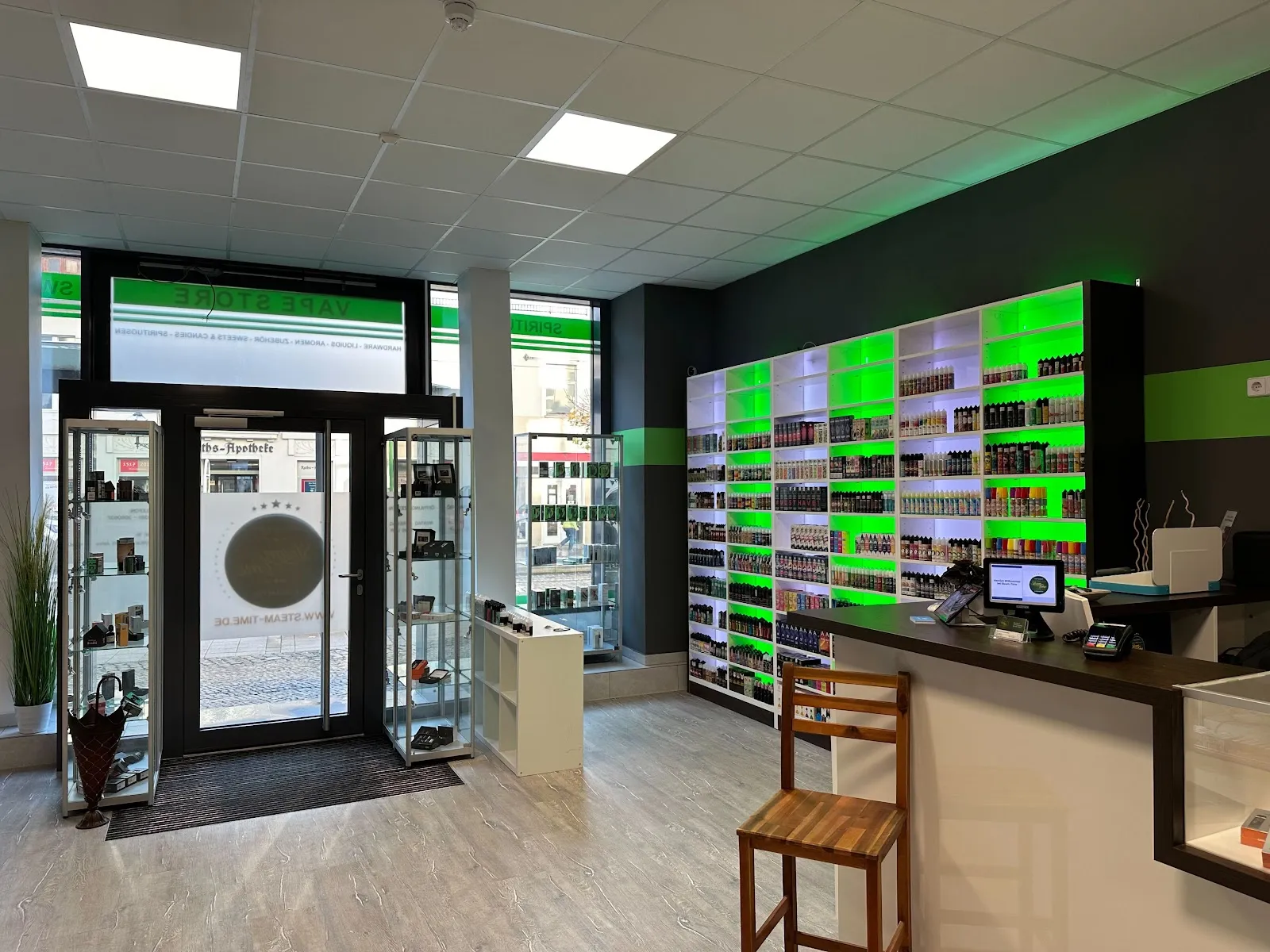 Интерьер кафе-магазина Steam-Time в Бранденбурге