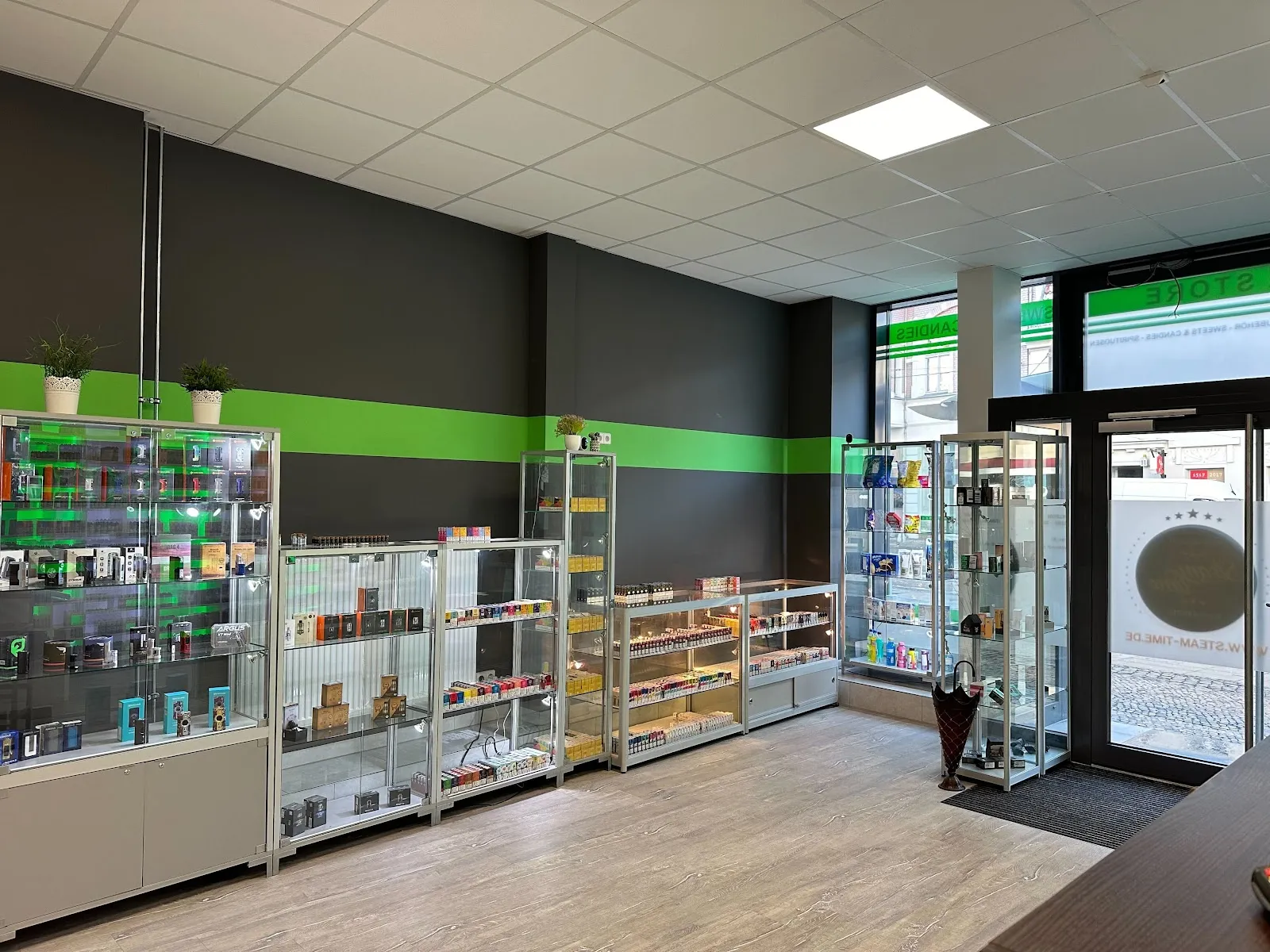 Интерьер кафе-магазина Steam-Time в Бранденбурге