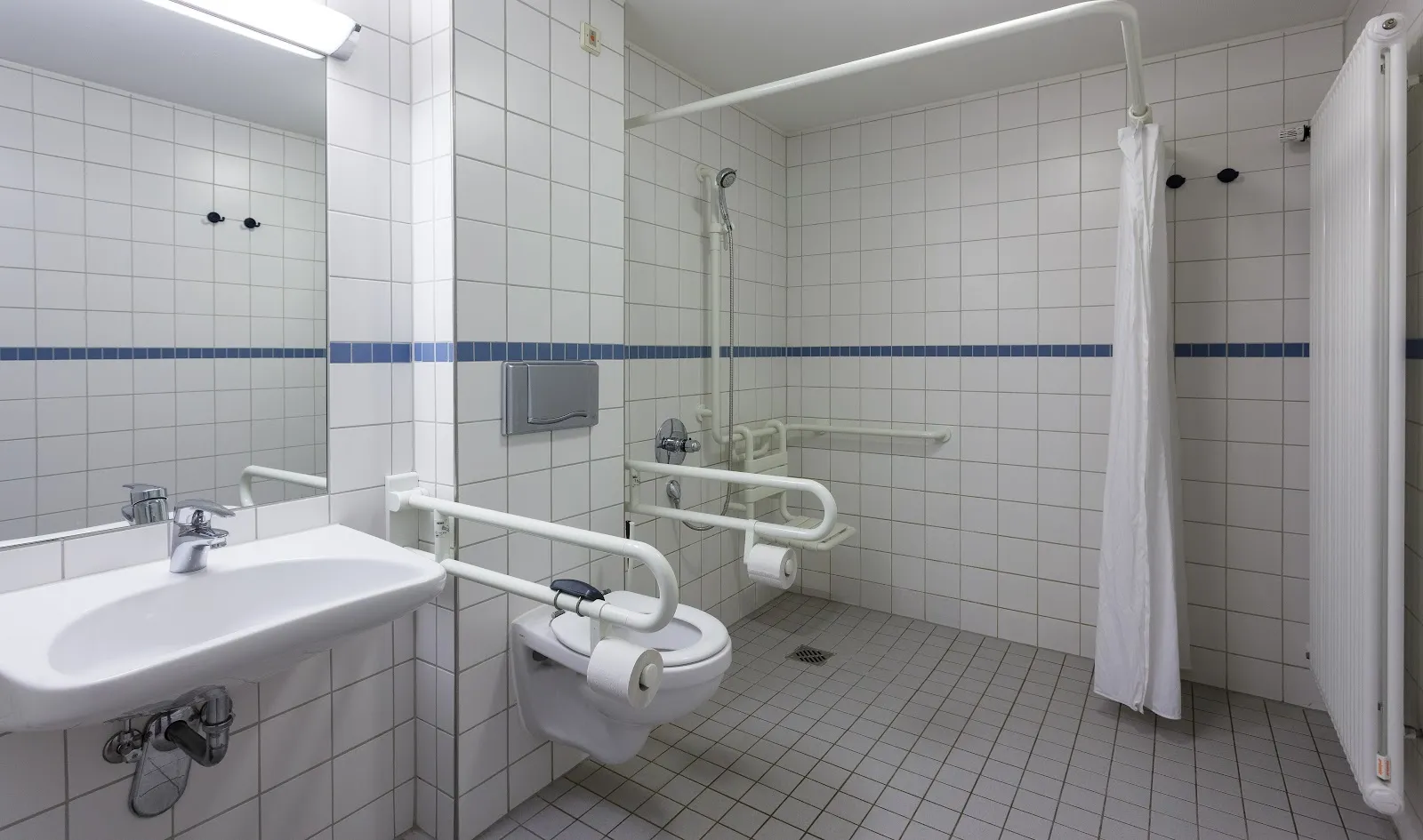 Штутгартский международный молодежный хостел, Фасад здания