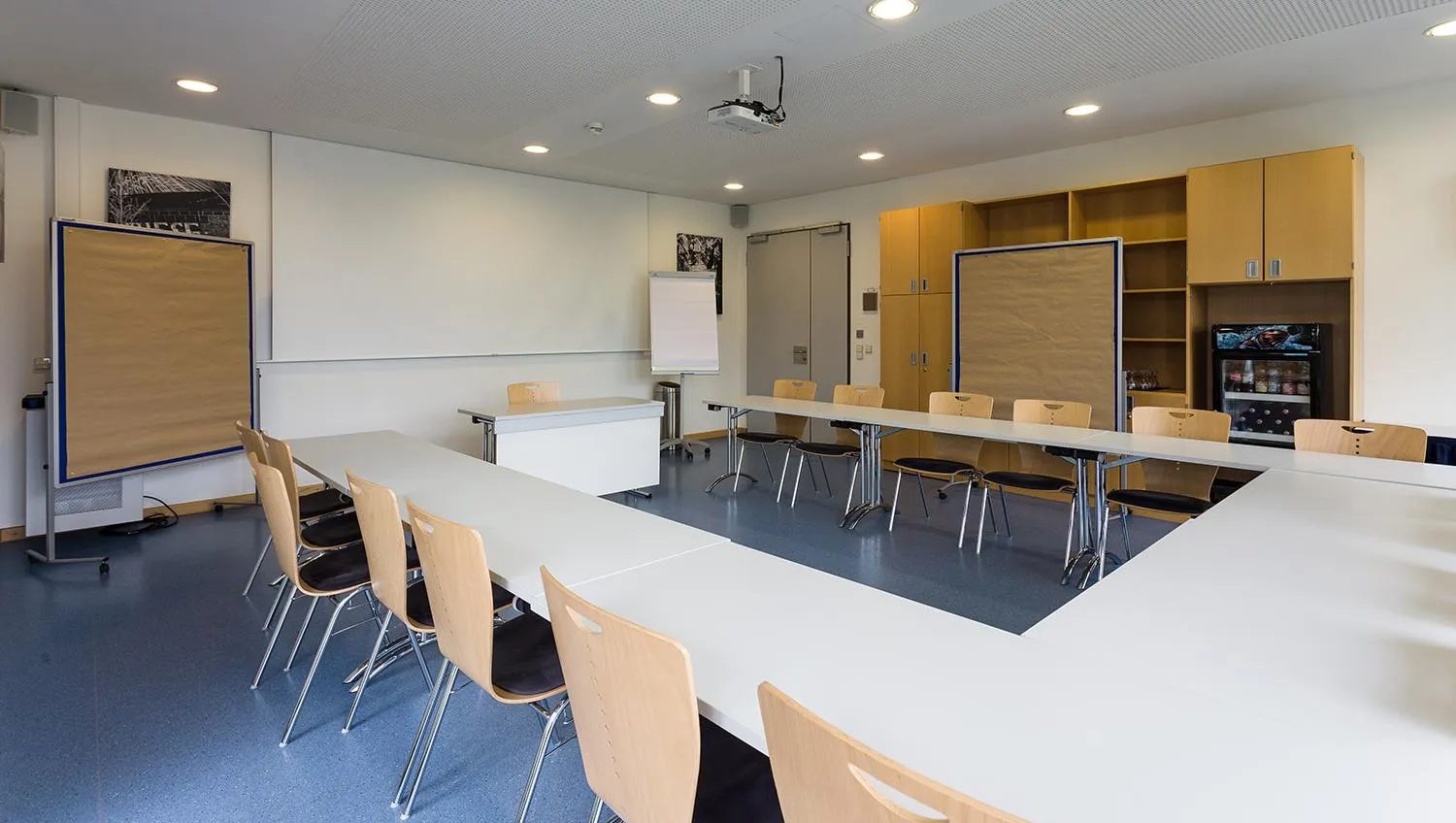 Штутгартский международный молодежный хостел, Фасад здания