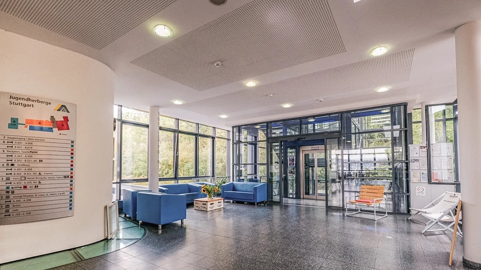 Штутгартский международный молодежный хостел, Фасад здания