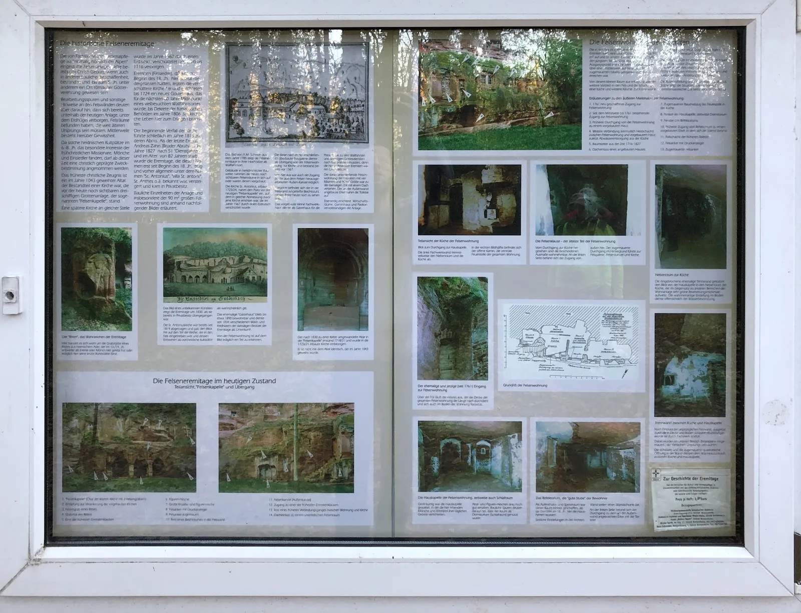 Вид на Скалу-Эрмитаж, монастырь, высеченный в скале, в Германии