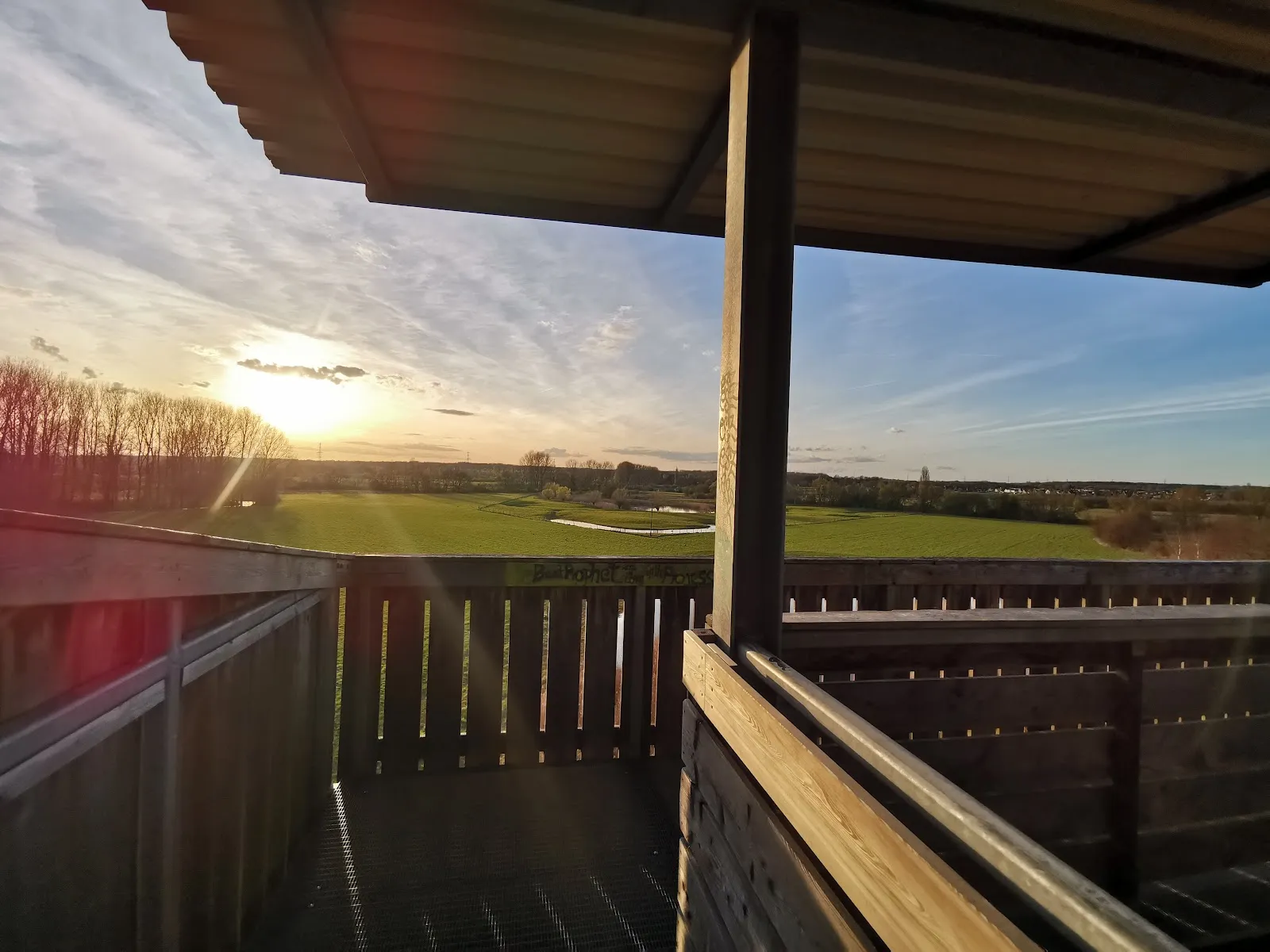 Вид с смотровой башни Липпе на долину реки.