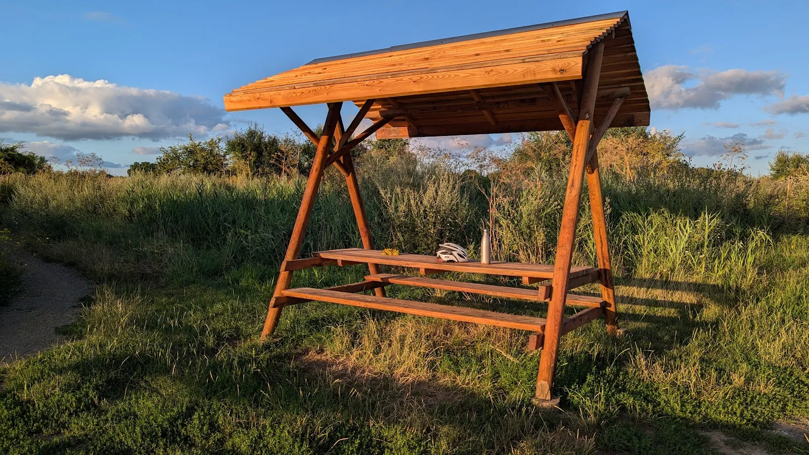 Вид со смотровой площадки на озеро Кёпхензее в Берлине