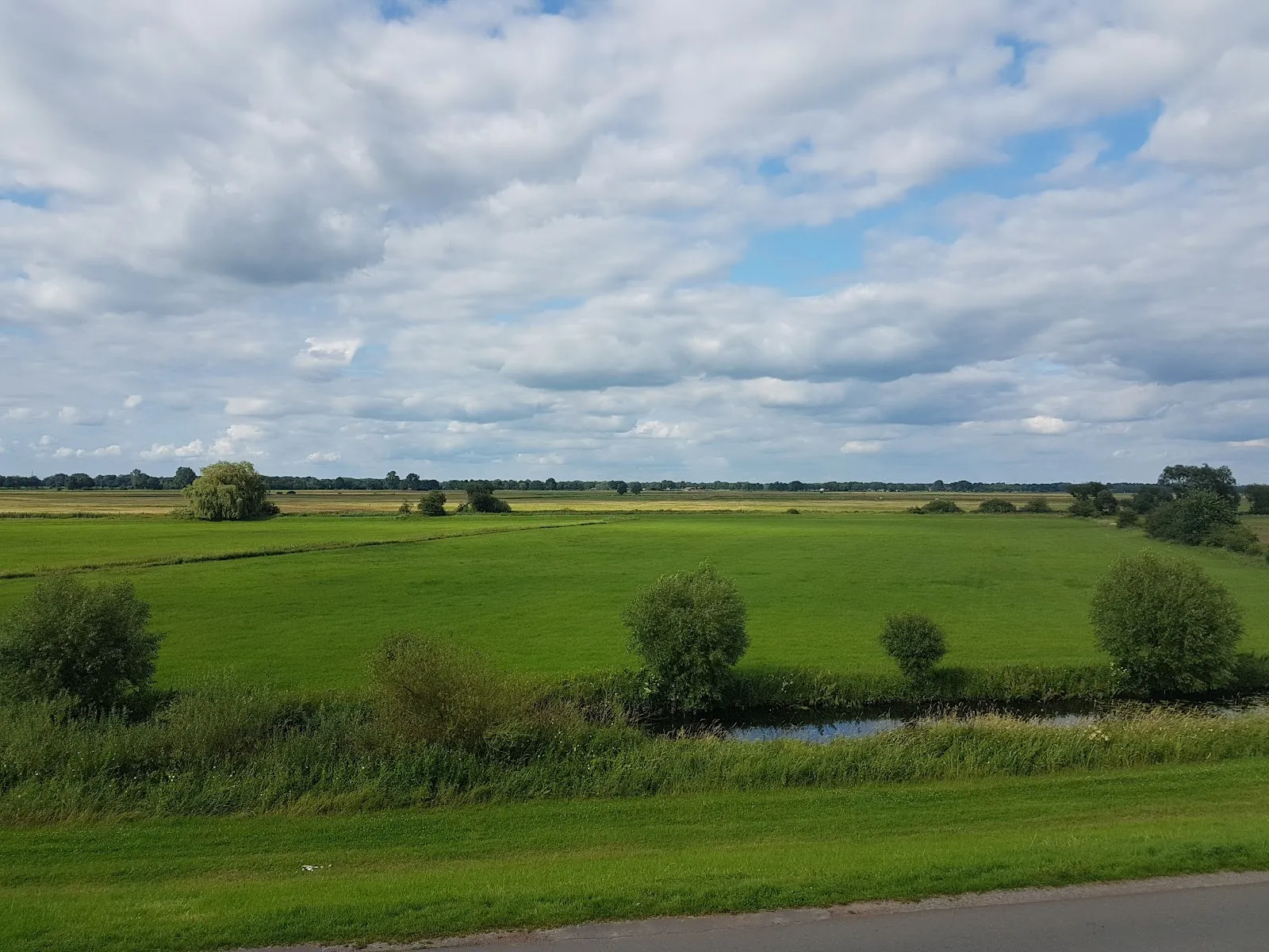 Смотровой пункт у дамбы Холлер в Бремене