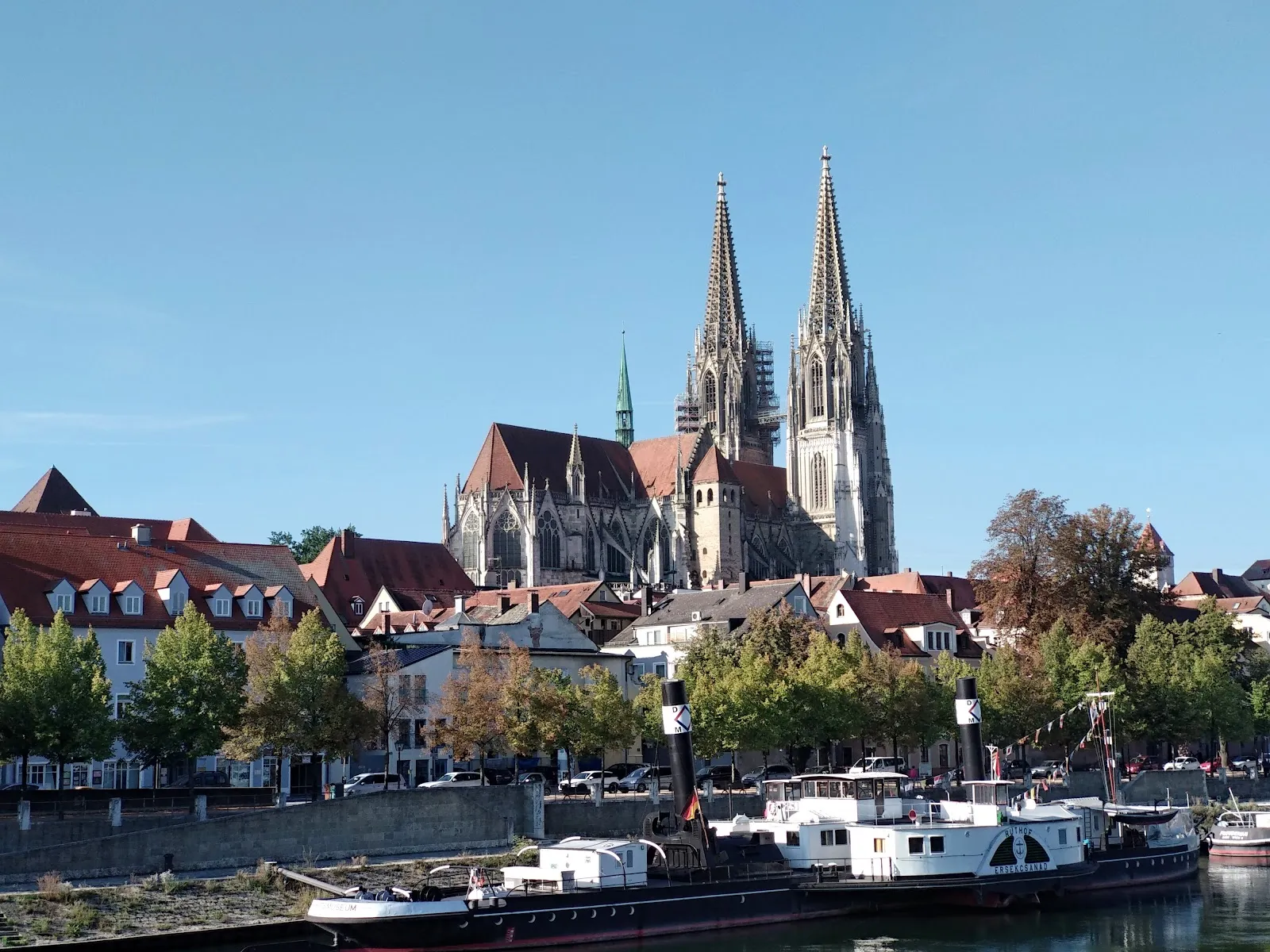 Вид на Собор Святого Петра в Регенсбурге