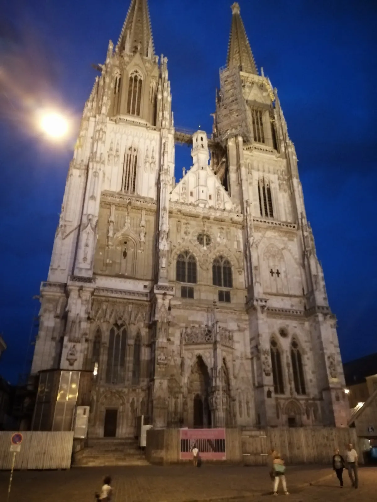 Вид на Собор Святого Петра в Регенсбурге