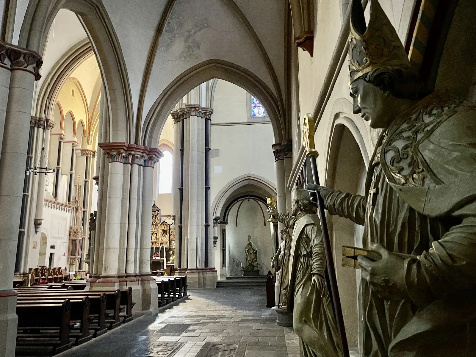 Собор Святых Иоанна Крестителя и Евангелиста в Мюнстермайфельде