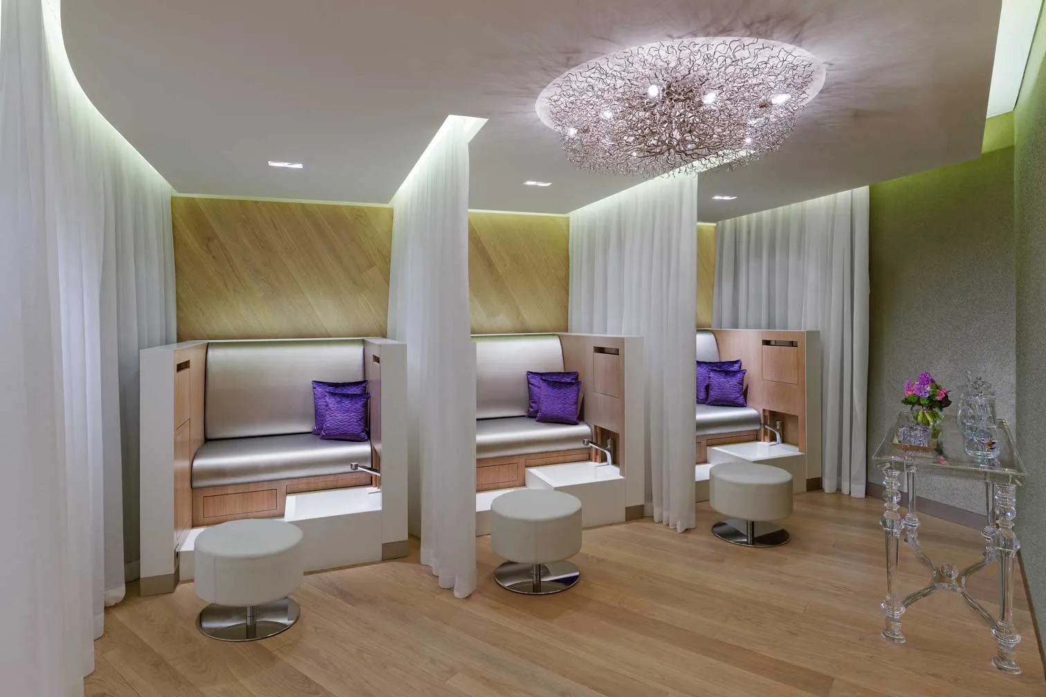 Интерьер СПА Waldorf Astoria в Берлине