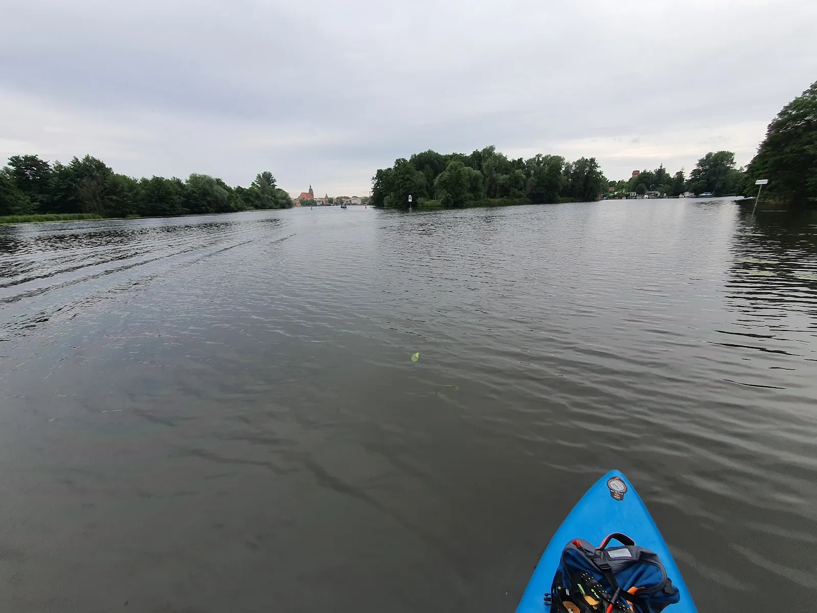 Вид на реку Хафель в природном парке Средний Хафель