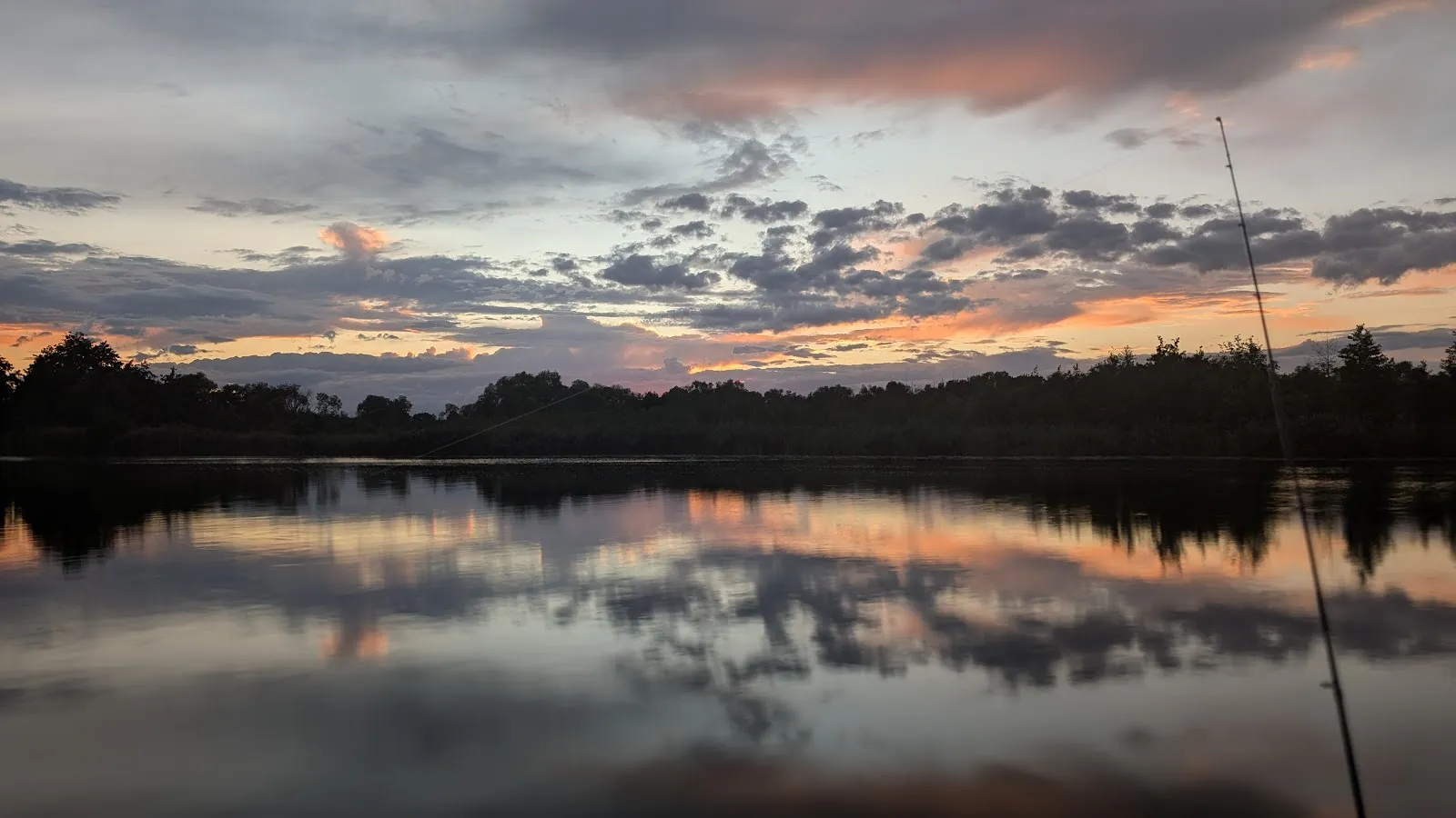 Вид на реку Хафель в природном парке Средний Хафель
