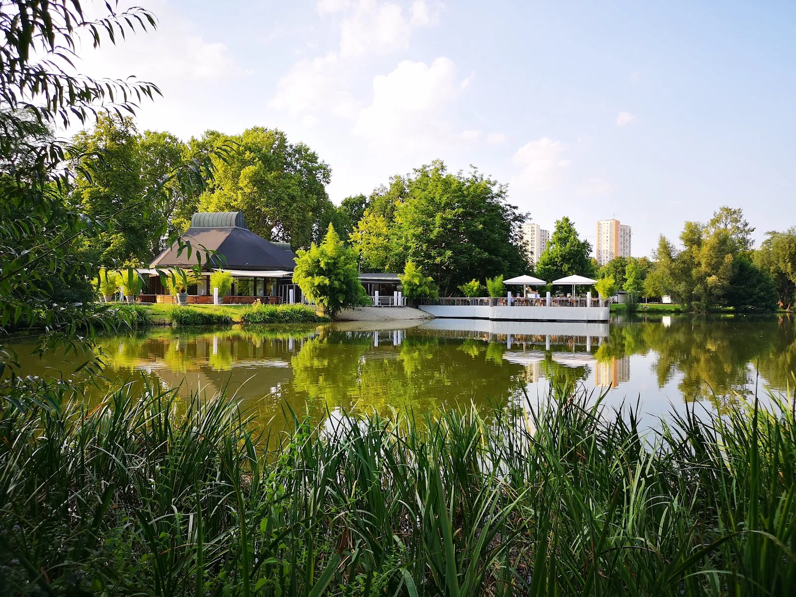 Вид на Средний Шлоссгартен в Штутгарте