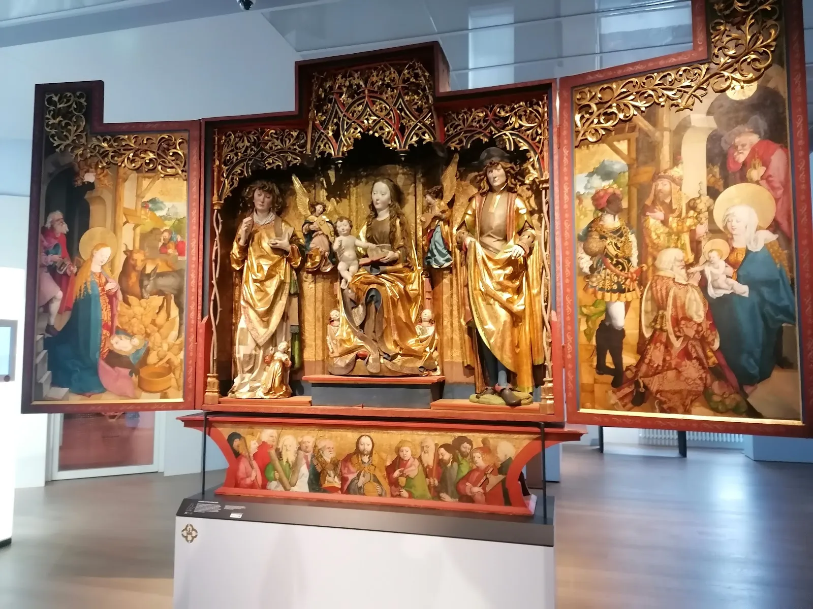 Вид на Старый замок Штутгарта с площади