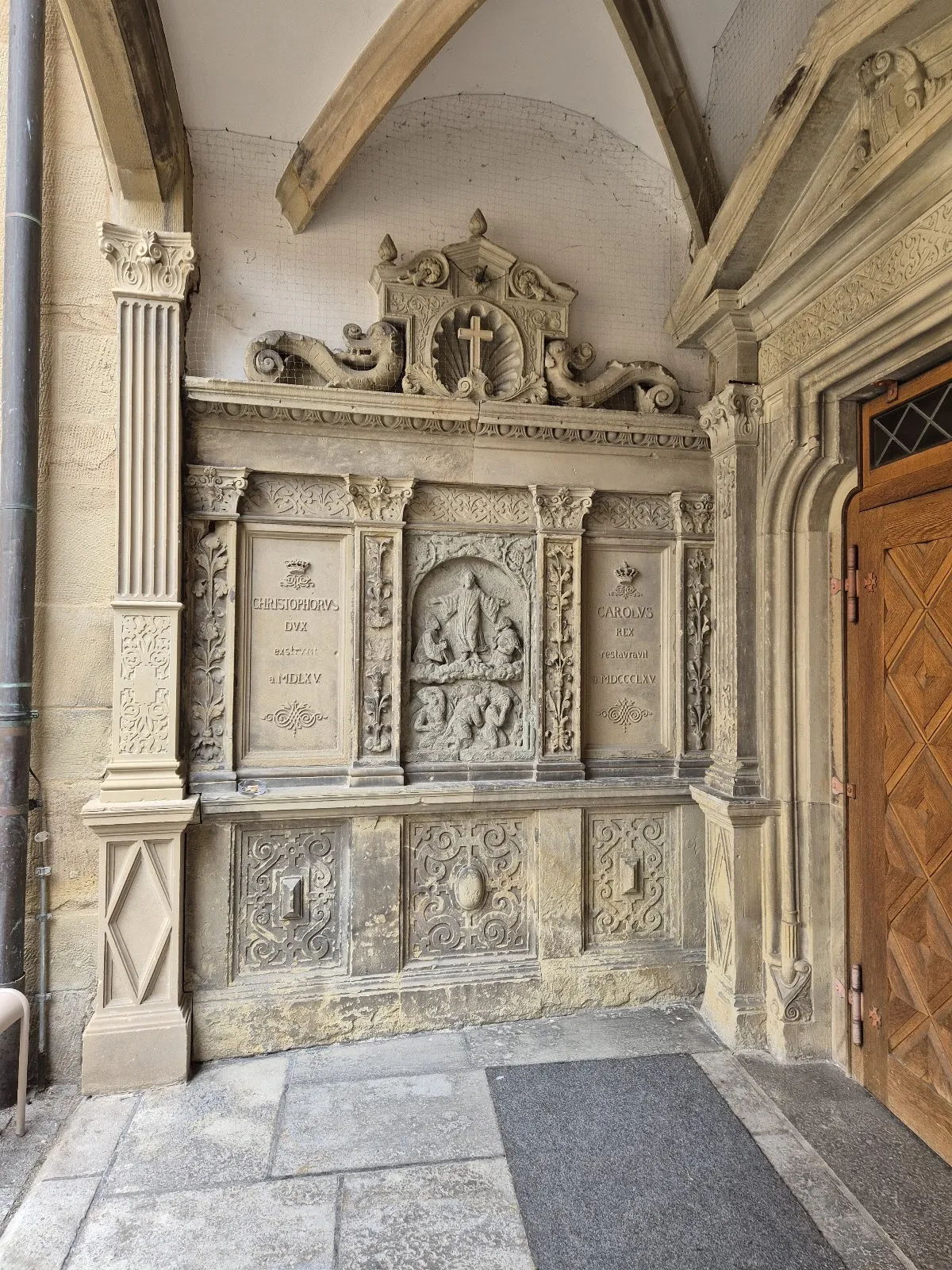 Вид на Старый замок Штутгарта с площади