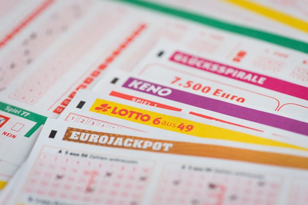 Фасад магазина Tabak-Börse-Quenz в Бранденбурге-на-Хафеле