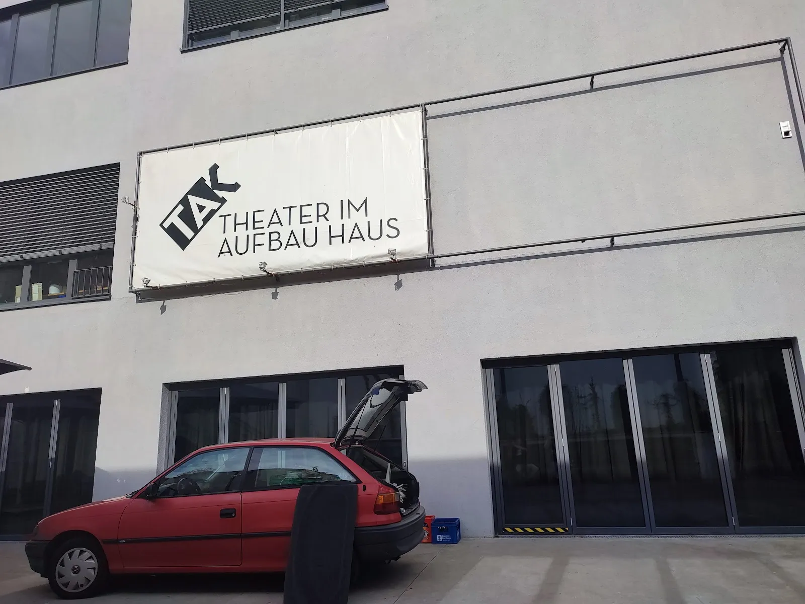 Здание театра TAK в Берлине