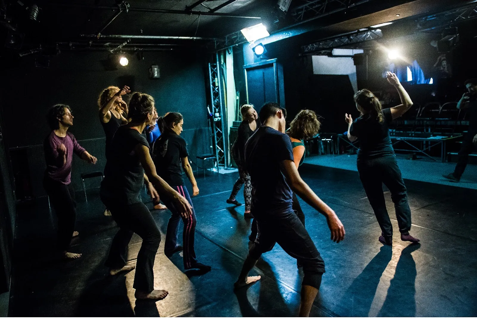 Фасад Театра АКУД в Берлине