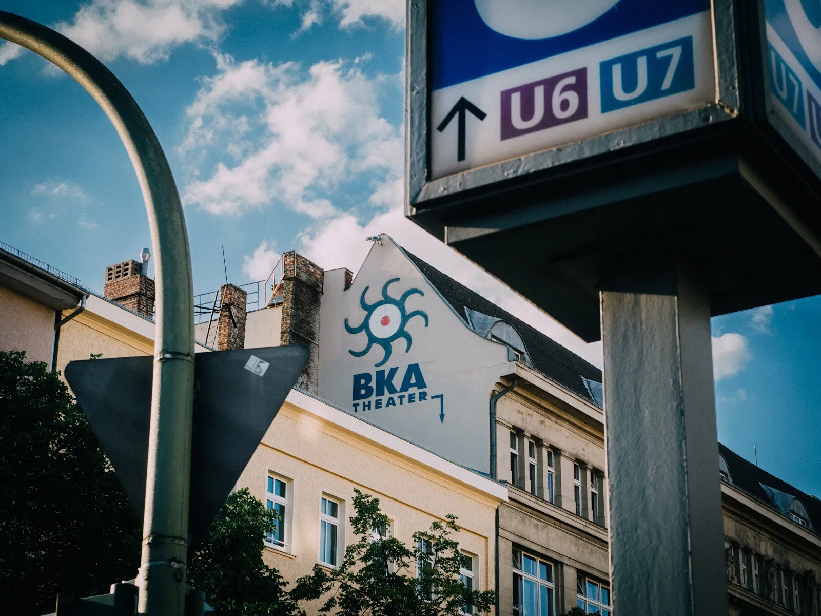 Здание театра БКА в Берлине