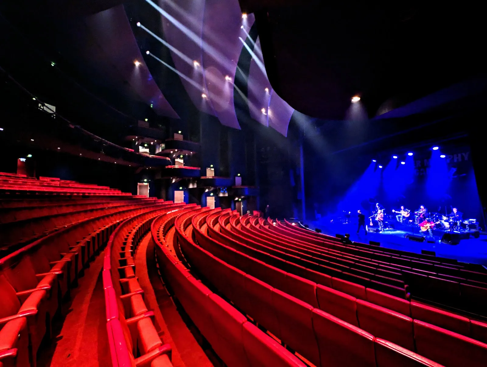 Фасад Театра Метрополь в Бремене