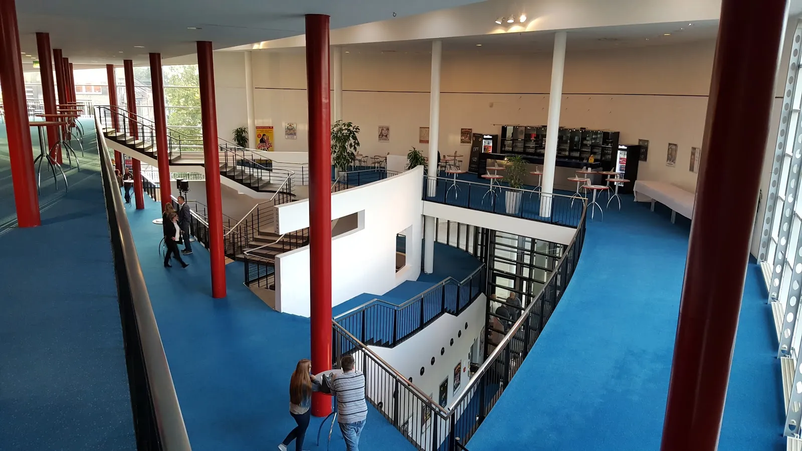 Фасад Театра на Мариентор в Дуйсбурге