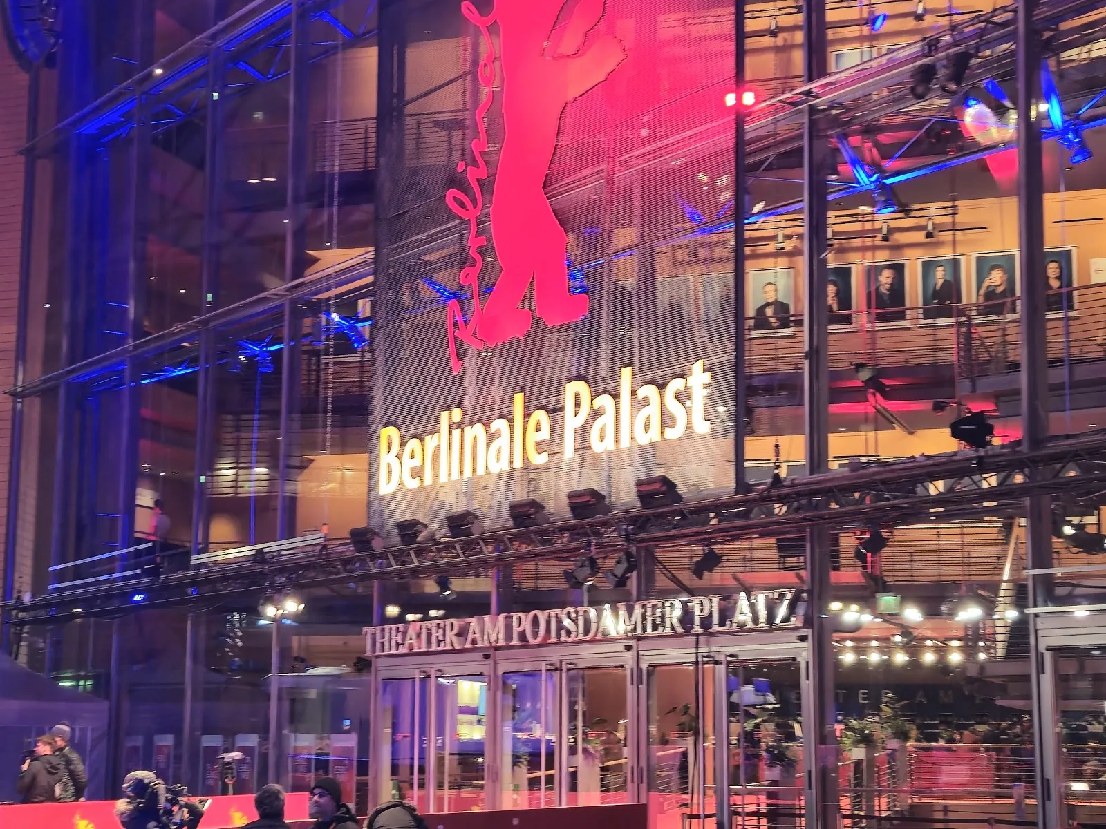 Здание Театра на Потсдамской площади в Берлине