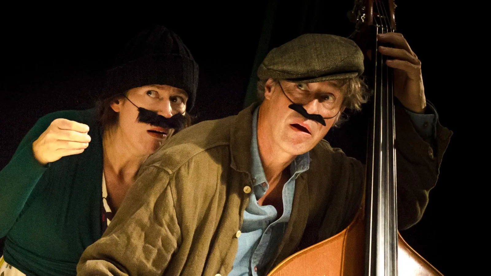 Театр Три Зайца Вверху