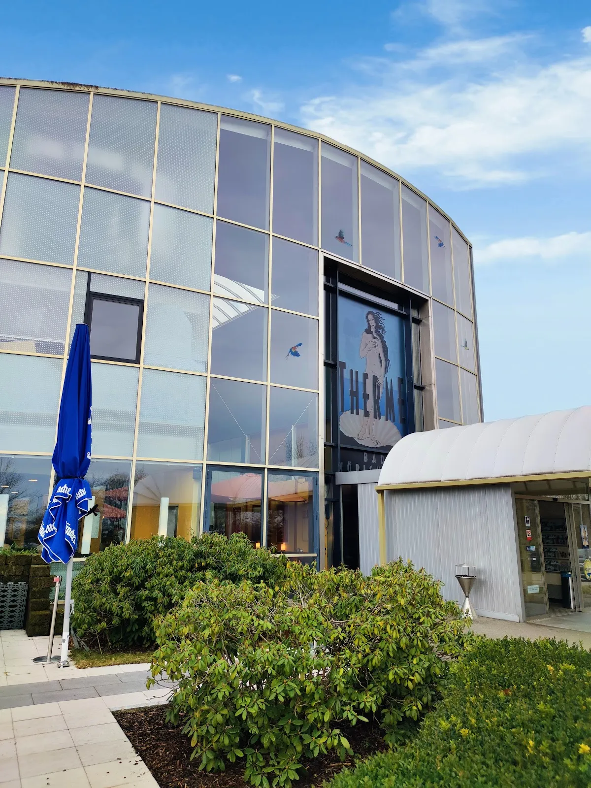 Термальный комплекс Бад-Вёрисхофен с бассейнами и зонами отдыха