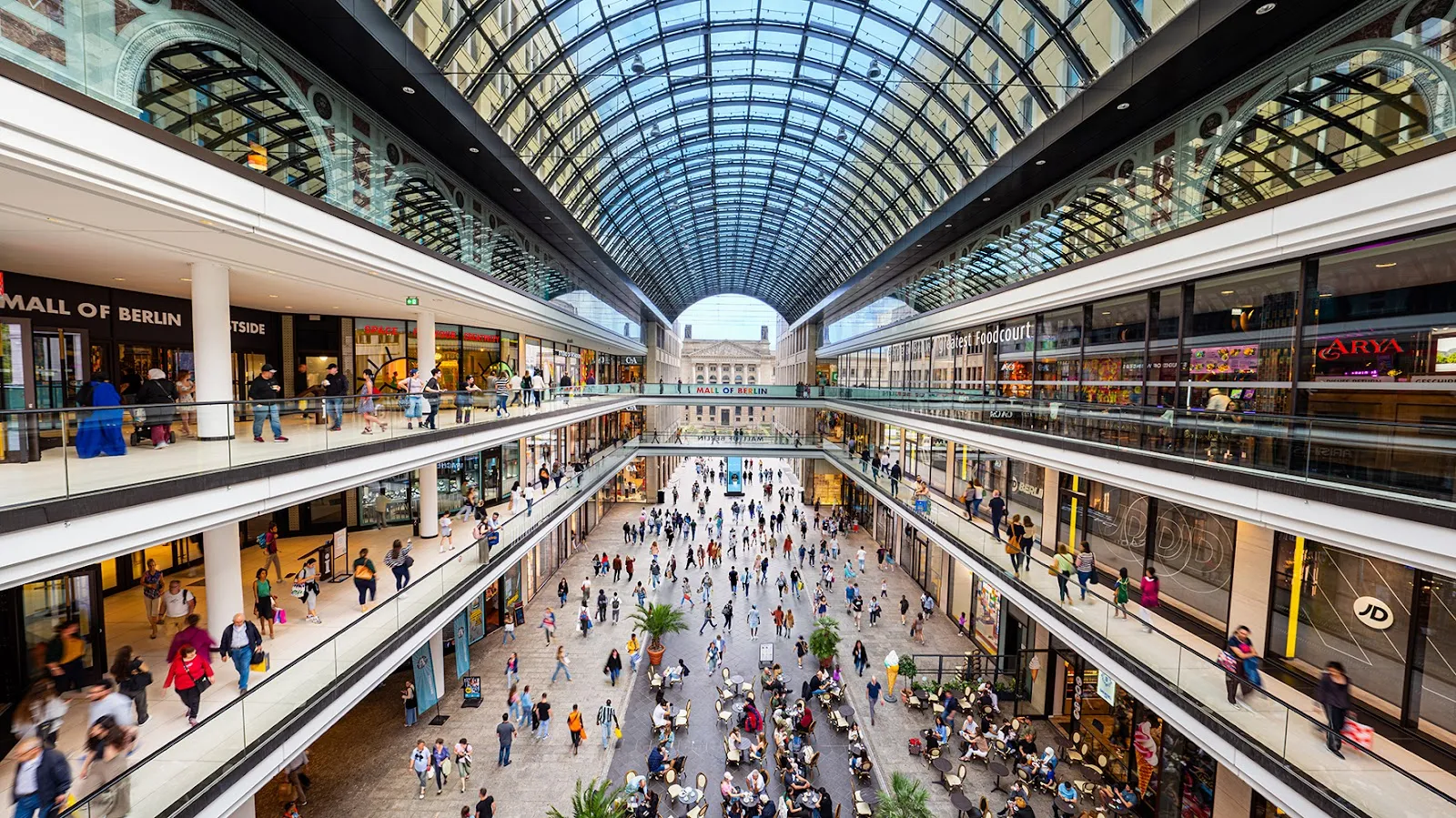 Фасад торгового центра Mall of Berlin