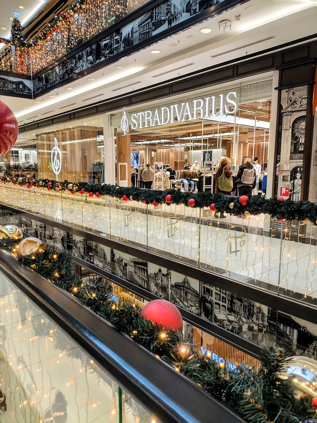 Фасад торгового центра Mall of Berlin