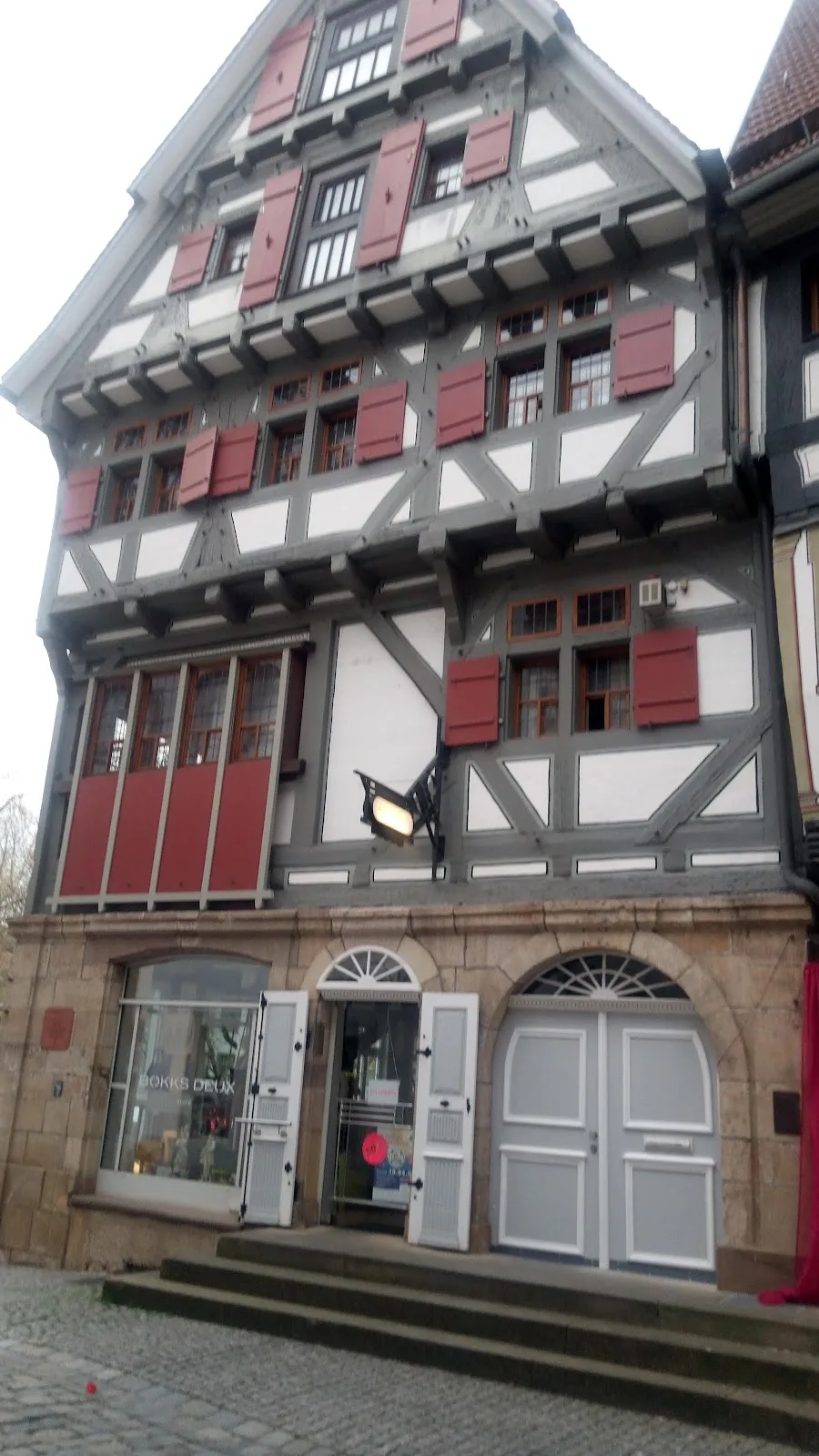 Фонтан Трогбруннен на площади Хафенмаркт в Эсслинген-на-Неккаре.