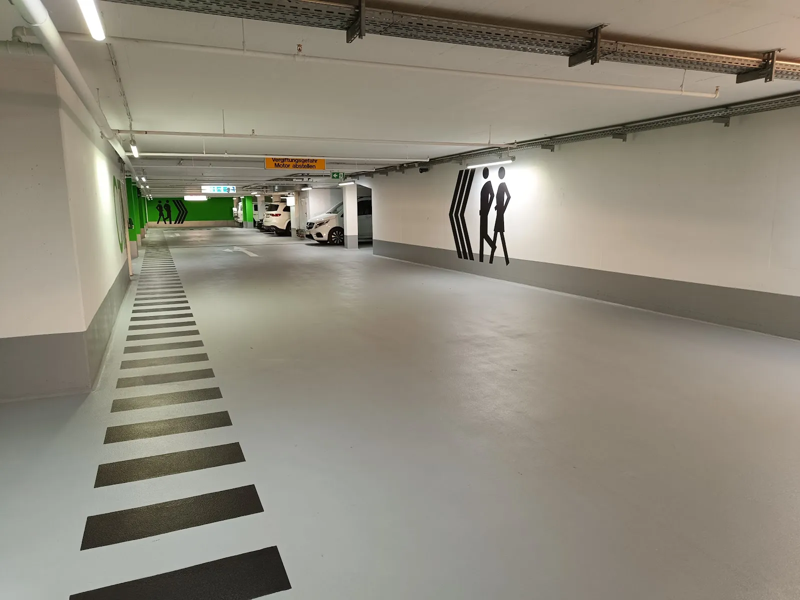 Современный архитектурный комплекс Тюбингенские ворота в Штутгарте