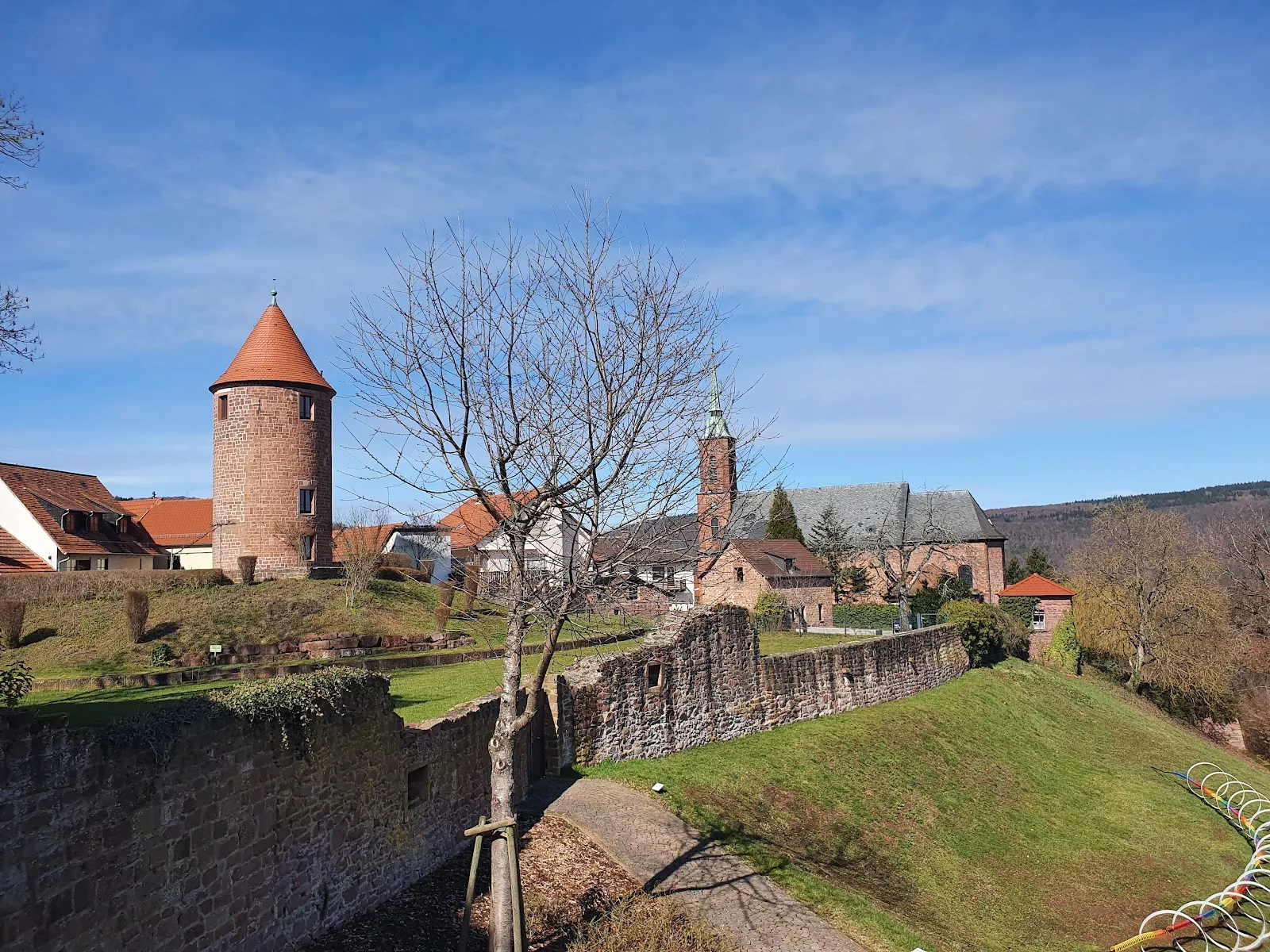 Крепость Дильсберг - историческое оборонительное сооружение