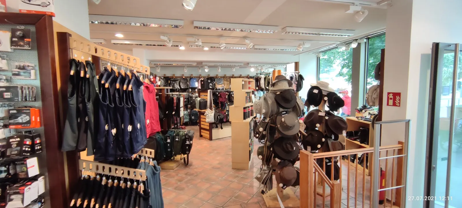 Базар Унтервегс Бремен с едой и товарами