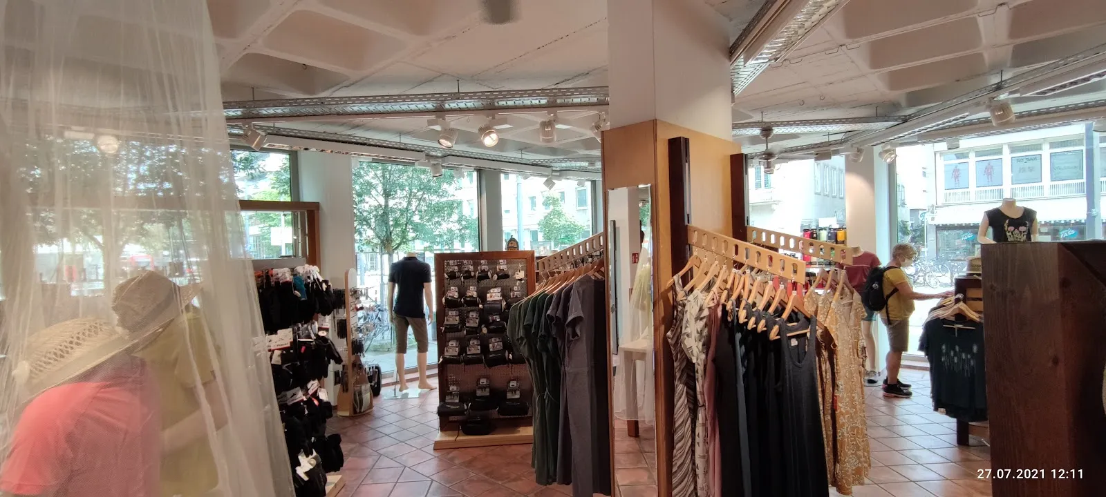 Базар Унтервегс Бремен с едой и товарами