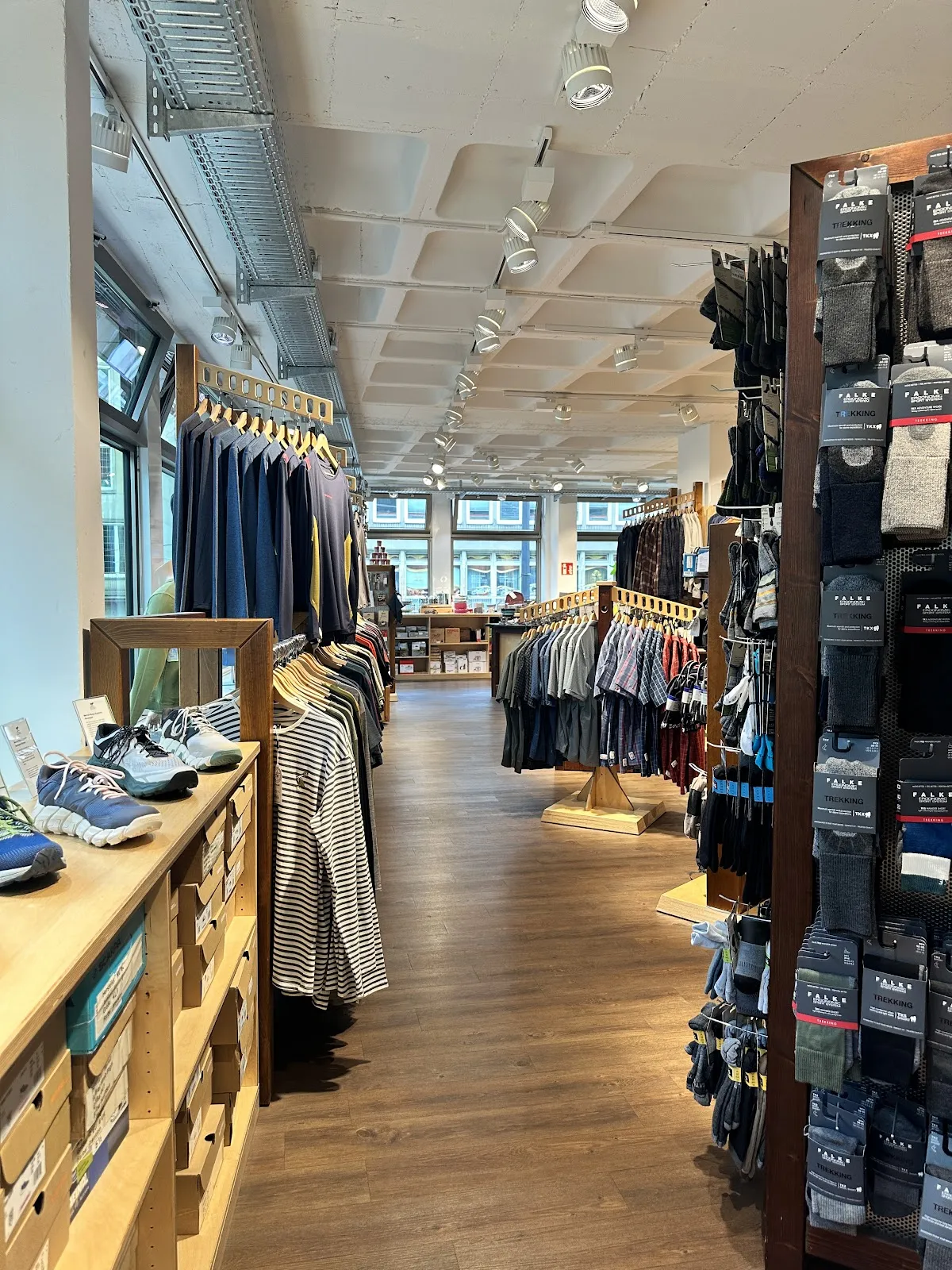 Базар Унтервегс Бремен с едой и товарами