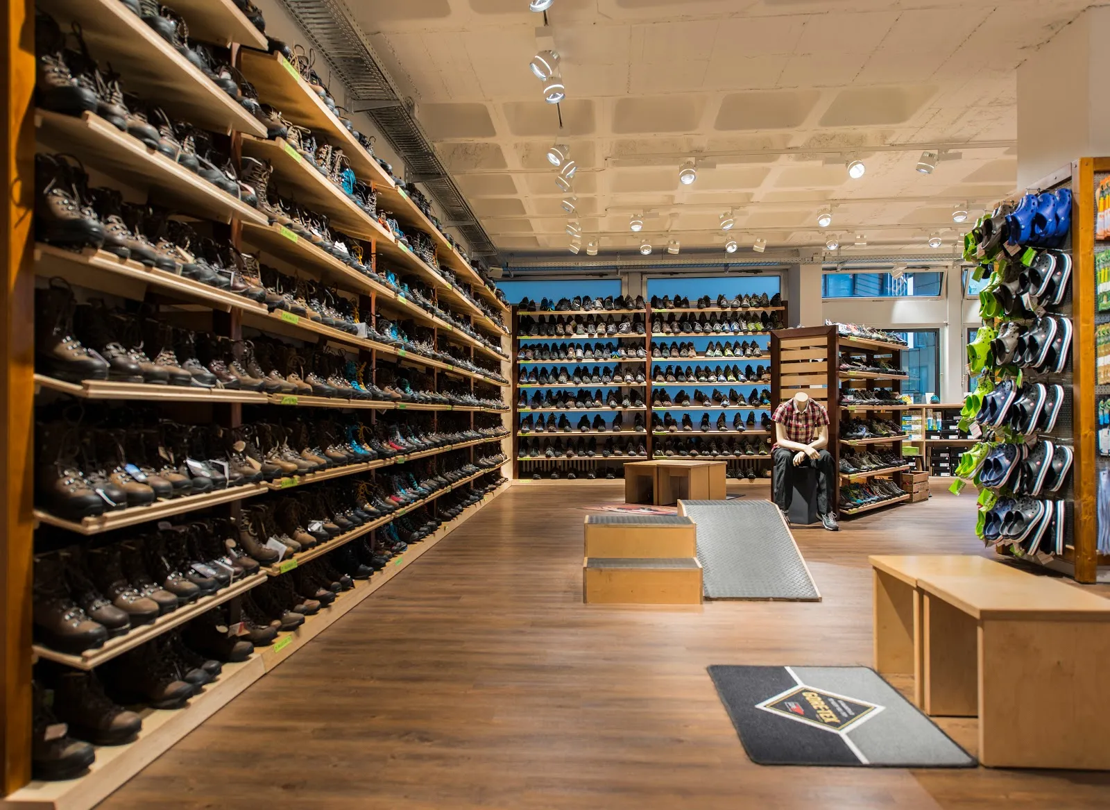 Базар Унтервегс Бремен с едой и товарами